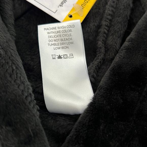 Black Velour Plush Hooded Pullover Top Woman Size Medium NWT - Picture 10 of 10